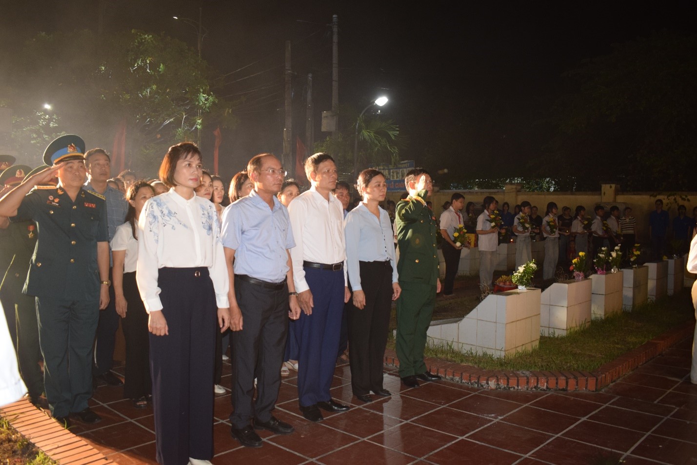 Phường Vũ Phúc tổ chức Lễ thắp nến tri ân các Anh hùng liệt sĩ