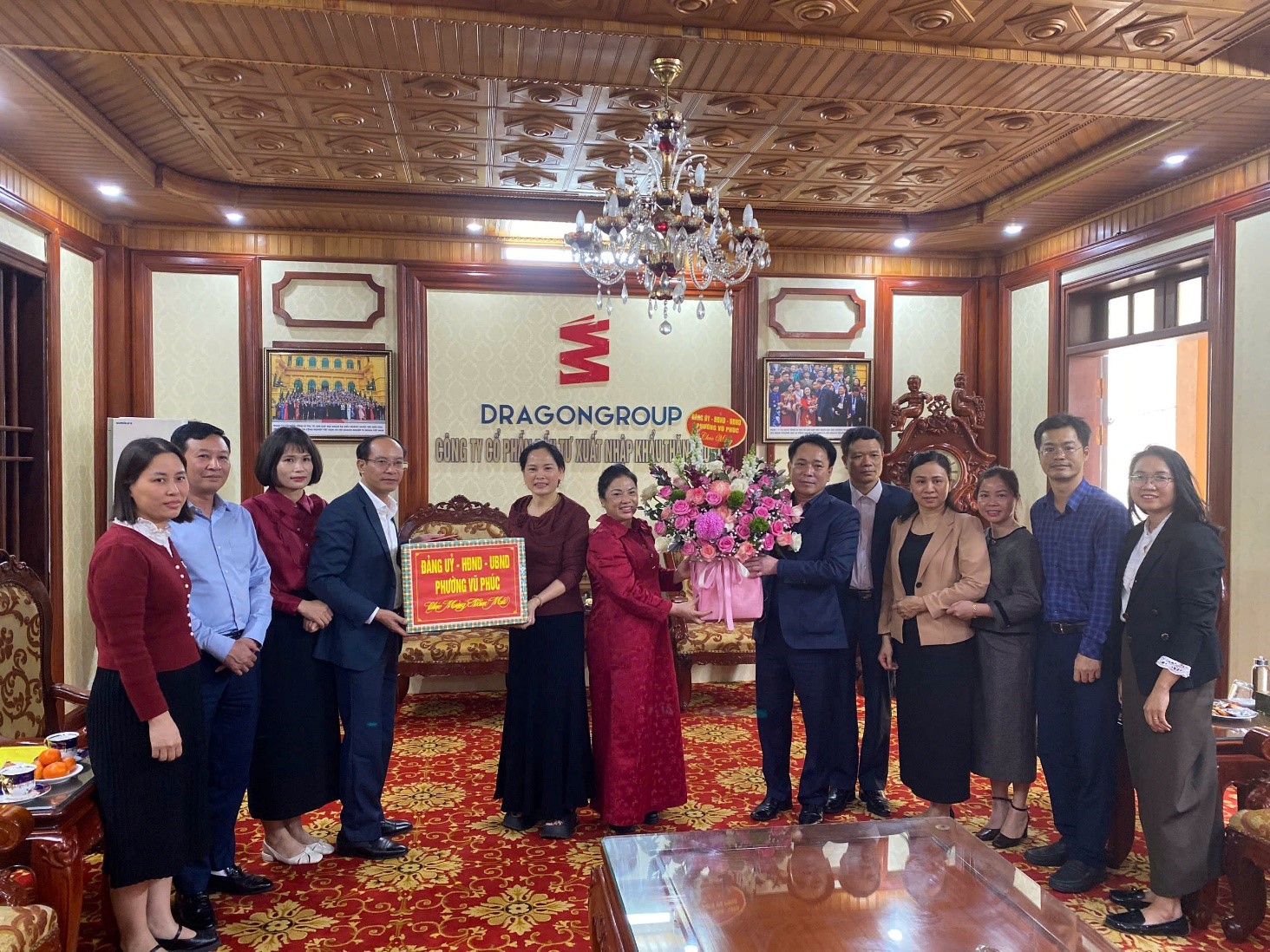 Lãnh đạo phường Vũ Phúc thăm, chúc tết một số Doanh nghiệp trên địa bàn phường nhân dịp đầu xuân Bính Ngọ 2026